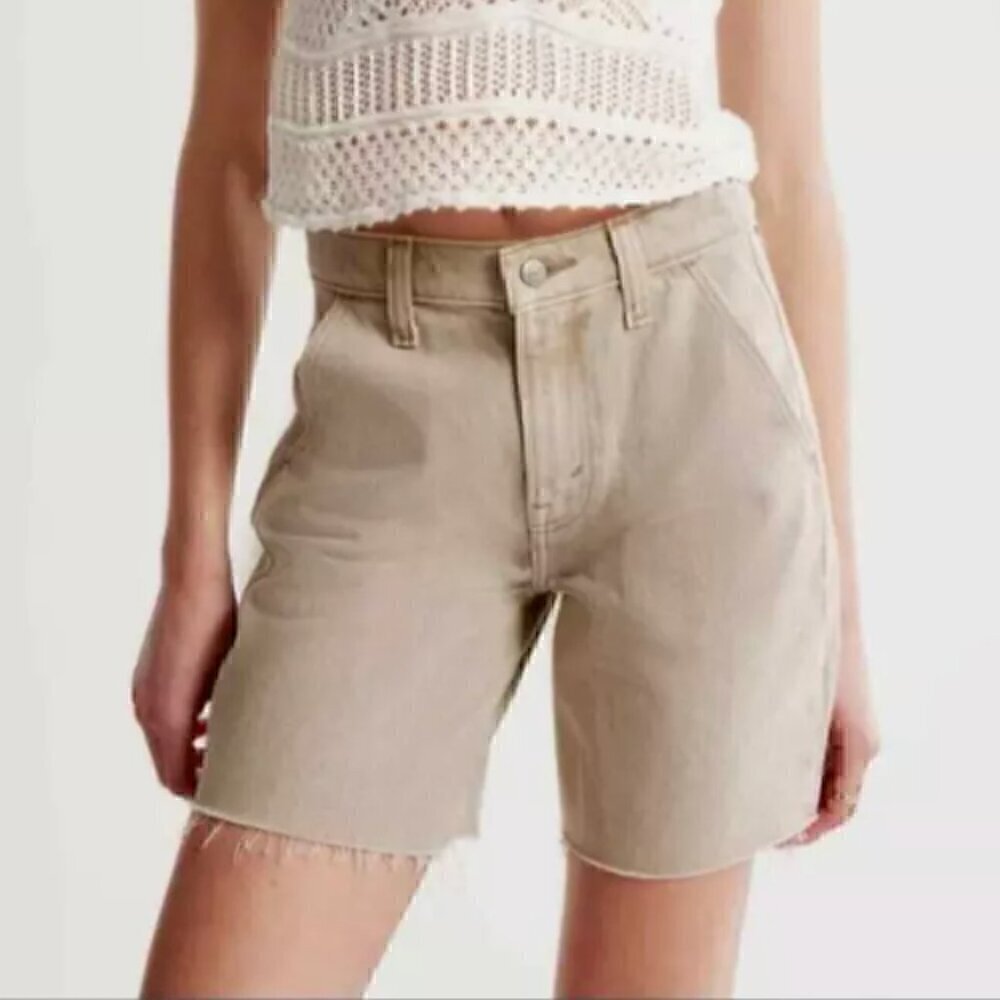 Abercrombie & Fitch Women's Mid Rise Long & Loose Short Size 30 10